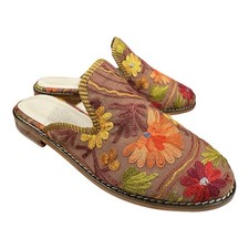 Embroidered Slippers US-8 EU-38 sole-hard leather. lining-leather for Women