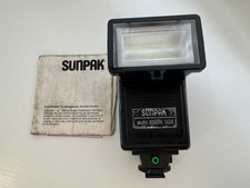 SUNPAK Auto Zoom 331 Shoe Mount Flash with Manual, Tested