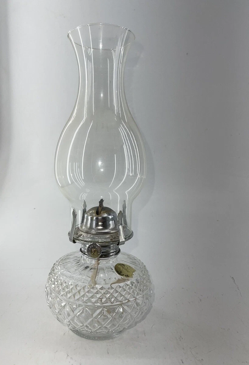 Vintage LAMPLIGHT FARMS Model 236 Glass Kerosene Oil Lamp Patterned Glass