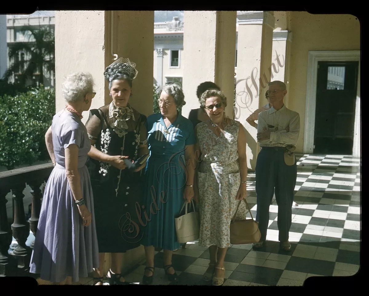 1950's fashion top for older ladies