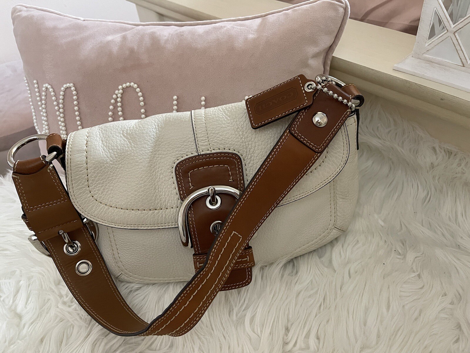 Stylish Coach Leather Tote Bag for Women - Premium Quality Handbag-image