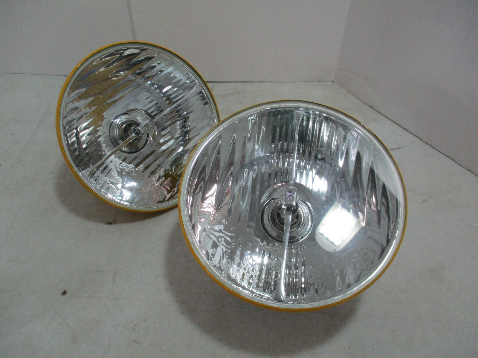 LUCAS 7 1/2"  headlights for Rolls-Royce Silver Wraith & Silver Dawn RF 770