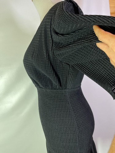 Keepsake Size 4 Black Textured Pleated Short Sleeve Dress Stretchy Fitted - Picture 8 of 12