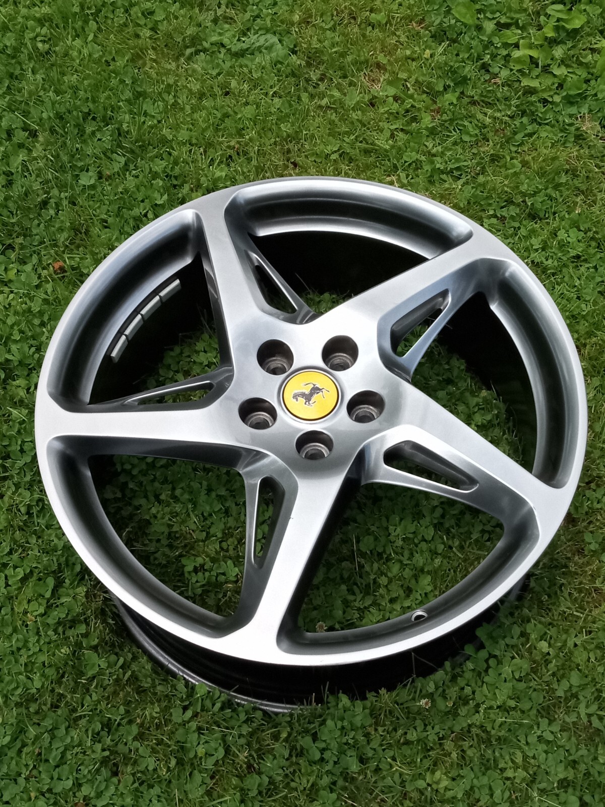 Ferrari 458 Italia Spider Front Rim Wheel_282332_282334_8.5X20_GENUINE
