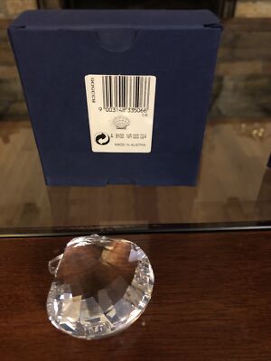Retired Swarovski Sea Crystal Clam Shell A 9100 NR 000 024