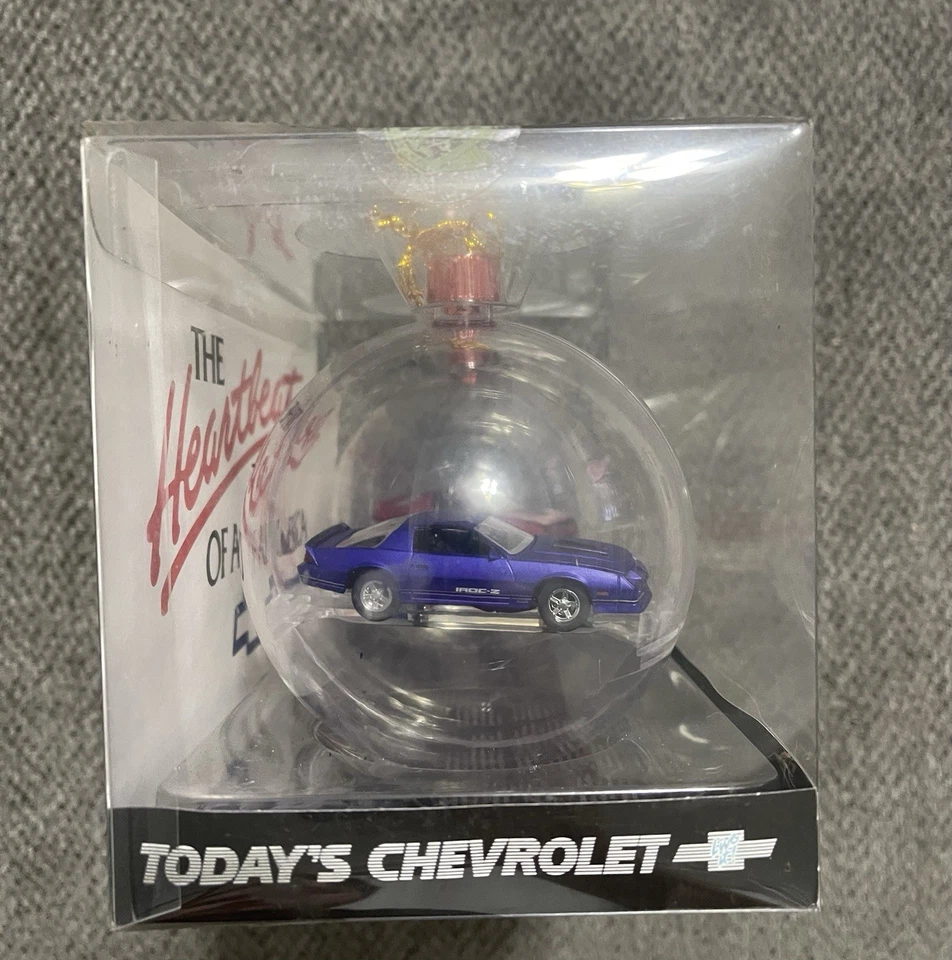 2022 M2 Machines 1985 Chevrolet Camaro IROC-Z X-mas Ornament Walmart Exclusive - Image 4 of 4