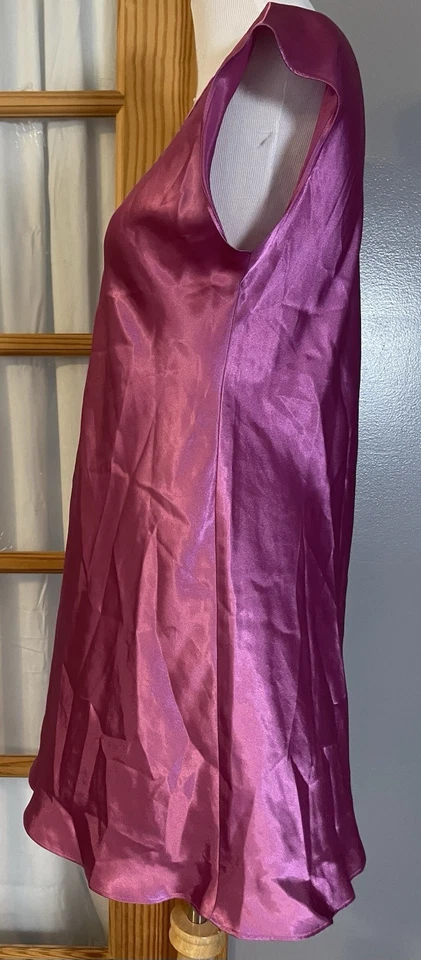 Vestido de Noche Morgan Taylor Íntimo Talla S Magenta Satinado Romántico Caprichoso Clásico Foto 3 de 4