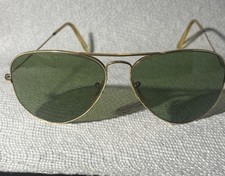 VINTAGE B L RAY-BAN USA 1/10 12K GF GREEN LENS AVIATOR SUNGLASSES