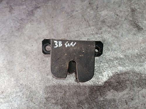 VW Passat 3B B5 Kombi Heckklappenschloss Kofferraumschloss hinten 3B9827505C