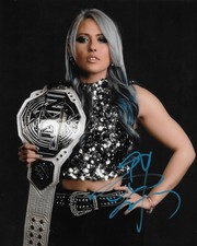 Maple Leaf Marvels: O-Pee-Chee and ITG Canada vs. the World Autographs 20