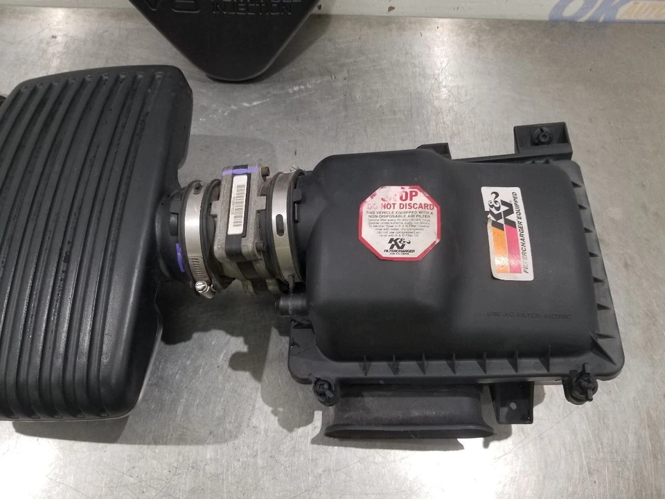 95 CHEVY IMPALA SS 5.7L AIR CLEANER AIR BOX ASSEMBLY WITH RESONATORS - Image 3 of 4