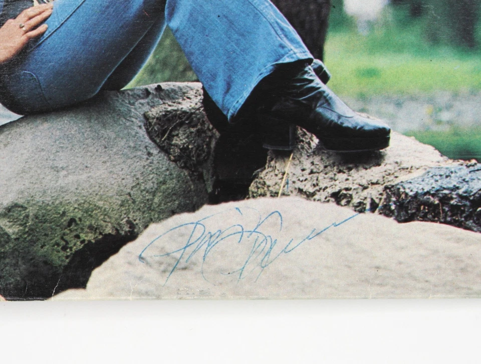 1973 Signed Finnish Pop Päivi Paunu Huomiseen Mä Luotan Vieläkin SFLP 9541 - Image 3 of 4