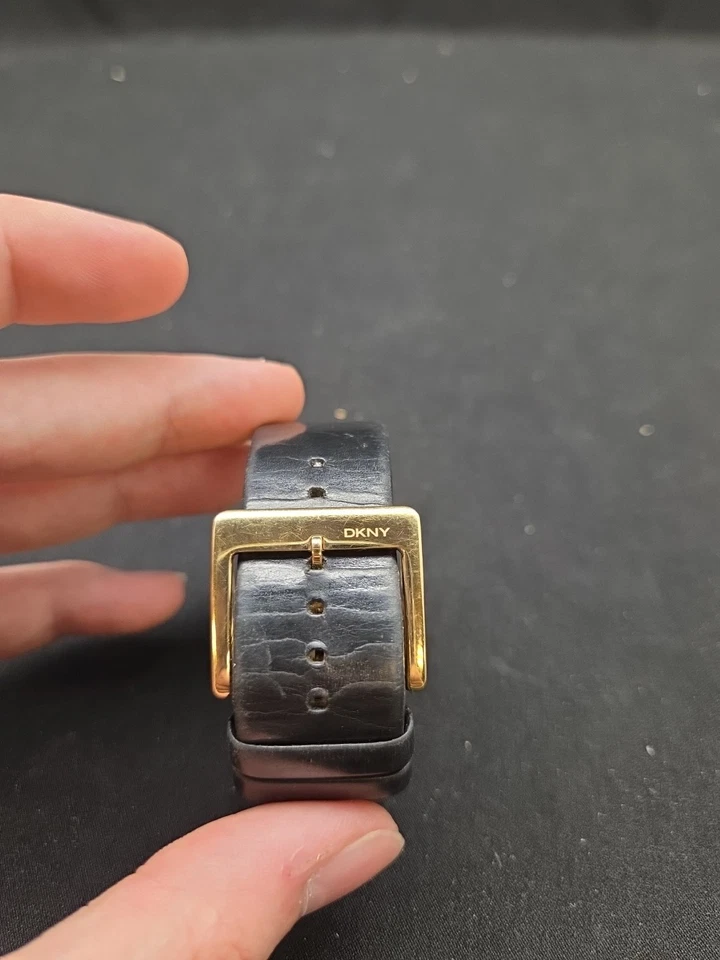 Reloj para mujer DKNY NY4452 Foto 3 de 4