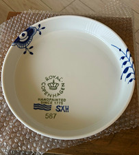 Royal Copenhagen Blue Fluted Mega Pie Serving Dishes 586 & 587 18cm & 27cm