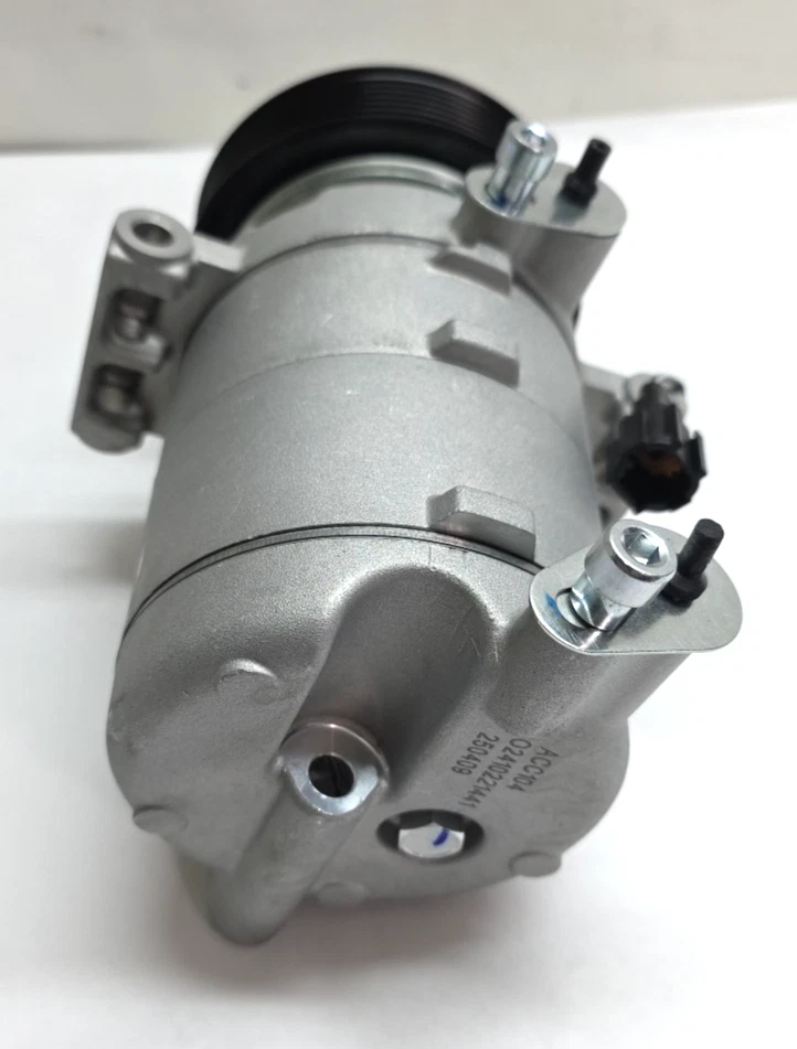 Compresor de aire acondicionado con embrague para Nissan Xterra 2005-2015 4,0 L Foto 3 de 4