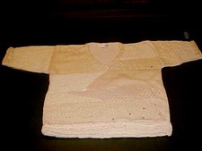 VINTAGE LADIES ELEGANT WHITE HAND KNIT SWEATER WITH PEARL SEQUIN ANGORA MED