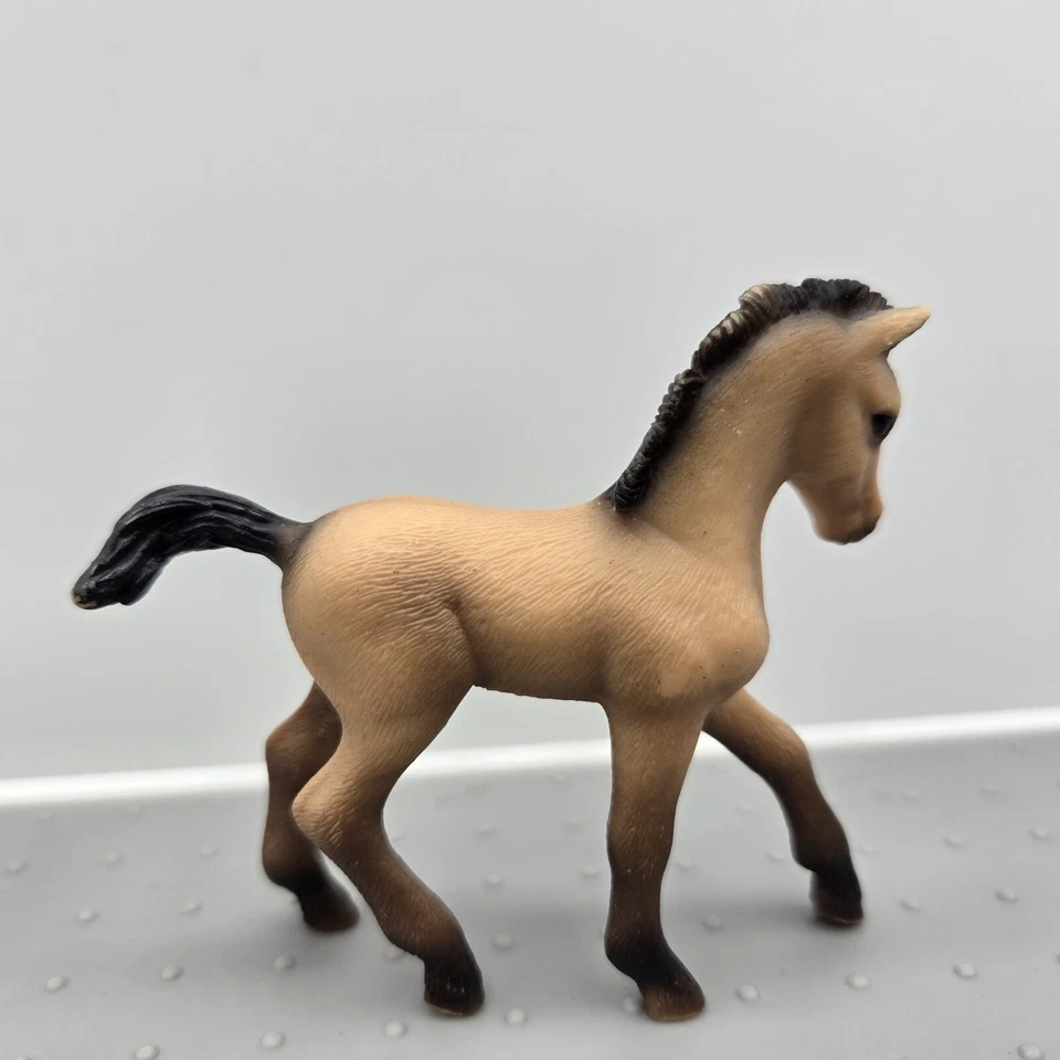 Figura de juguete Schleich 2009 Buckskin bronceado potro andaluz relleno 3" D-73527 Foto 2 de 4