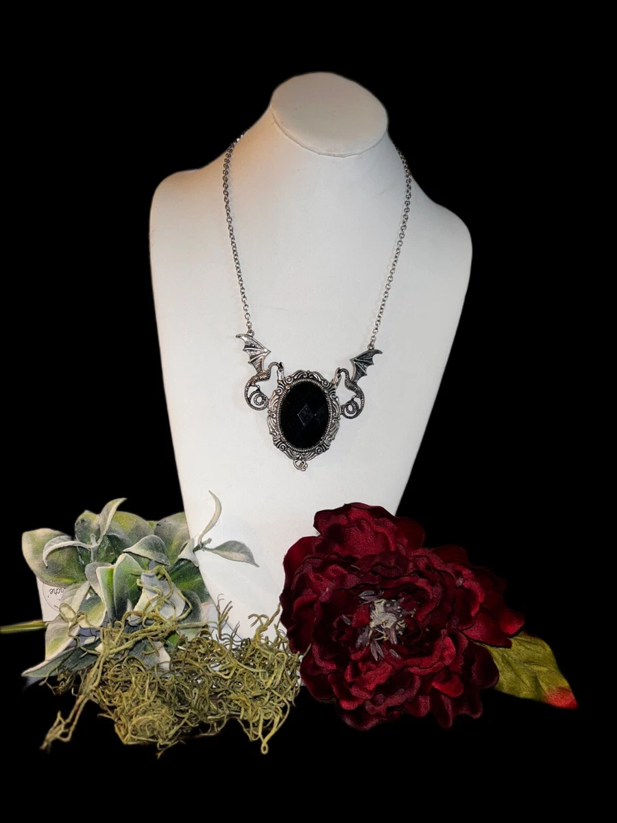 Hot topic deals dragon necklace