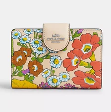 NWT Coach Medium Corner Zip Wallet In Signature Canvas With Floral Print