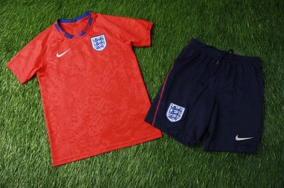 ENGLAND TEAM 2020-2022 FOOTBALL KIT SHIRT JERSEY AND SHORTS TRAINING NIKE YOUNG