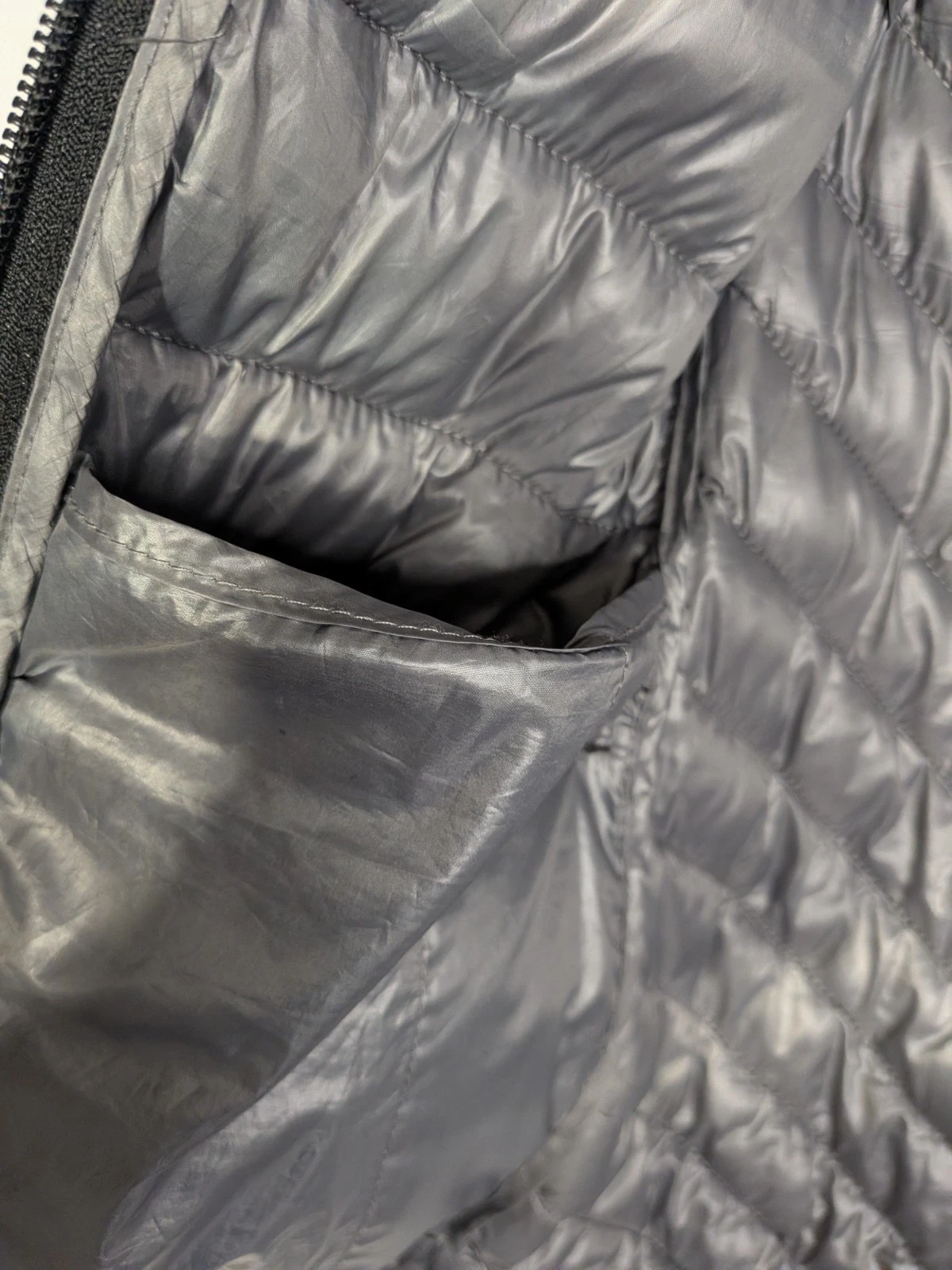Nissan Men's Black Quilted Hooded Full Zip Puffer Jacket Size M - product detail image 7
