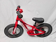 Specialized Hotwalk 12" Balance Bike-Gloss Red/Black)--Exc Shape-Barely Used