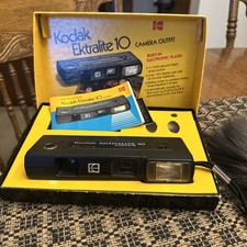 Kodak Ektralite 10 Vintage Camera w/ Box Made in USA Powers On 110 Film Flash