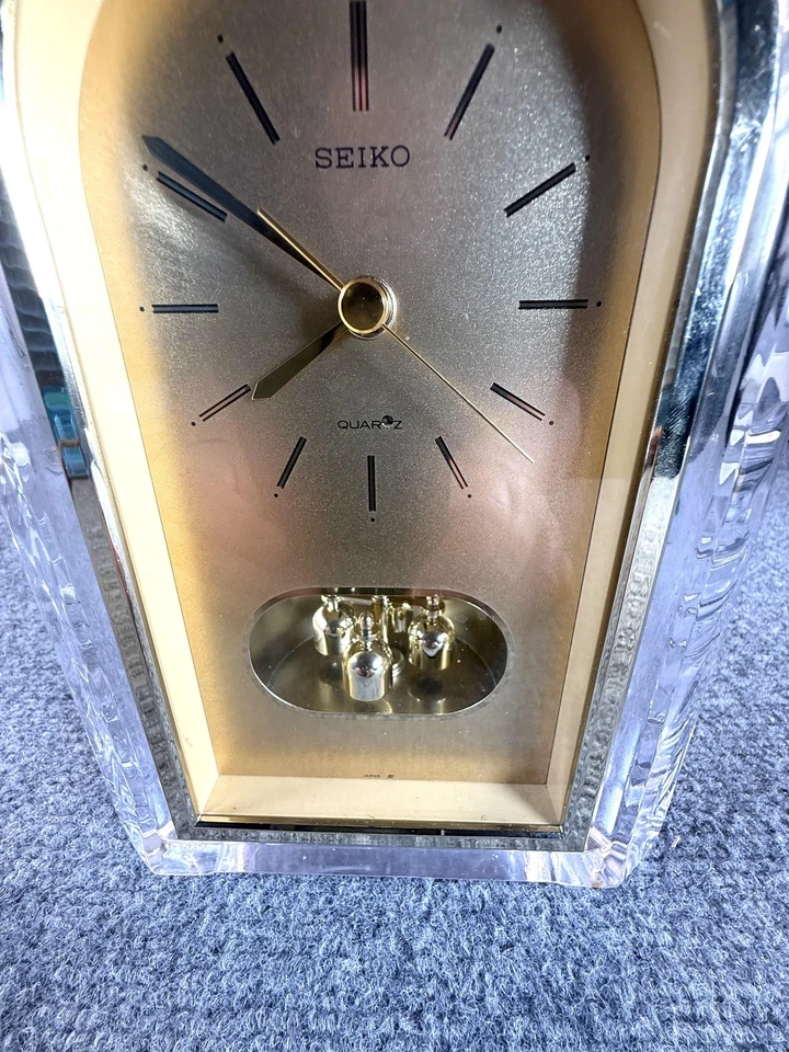 Vintage Seiko Mantel Clock Japan Quartz Ref 0Q2127A Heavy Glass Gold Face Decor - Image 2 of 4