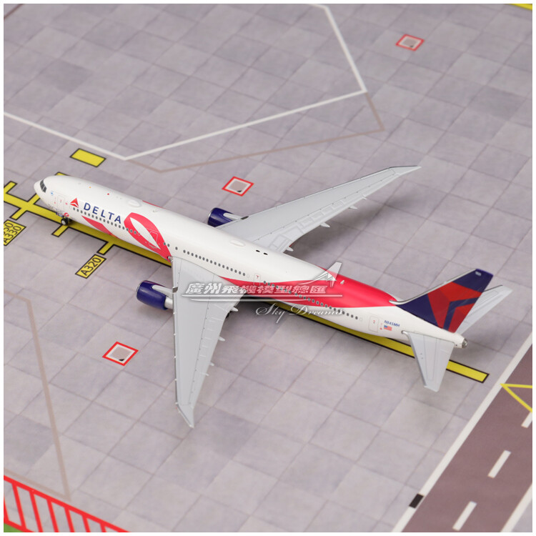 gemini jets 1/400 デルタ航空 b767-400 模型 Amazon.co.jp: GeminiJets ボーイング 767-400ER 商用航空機