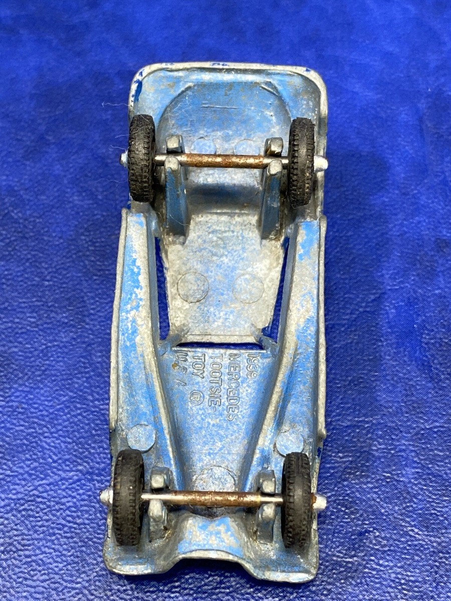 Vtg Tootsietoy Diecast Metal Blue 2.5 Inch 1939 Mercedes Benz Car