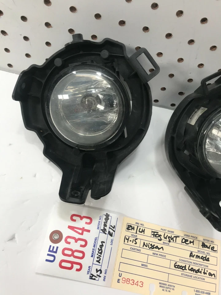 Juego de luces antiniebla Nissan Armada 2014 2015 con soporte OEM usadas Foto 2 de 4