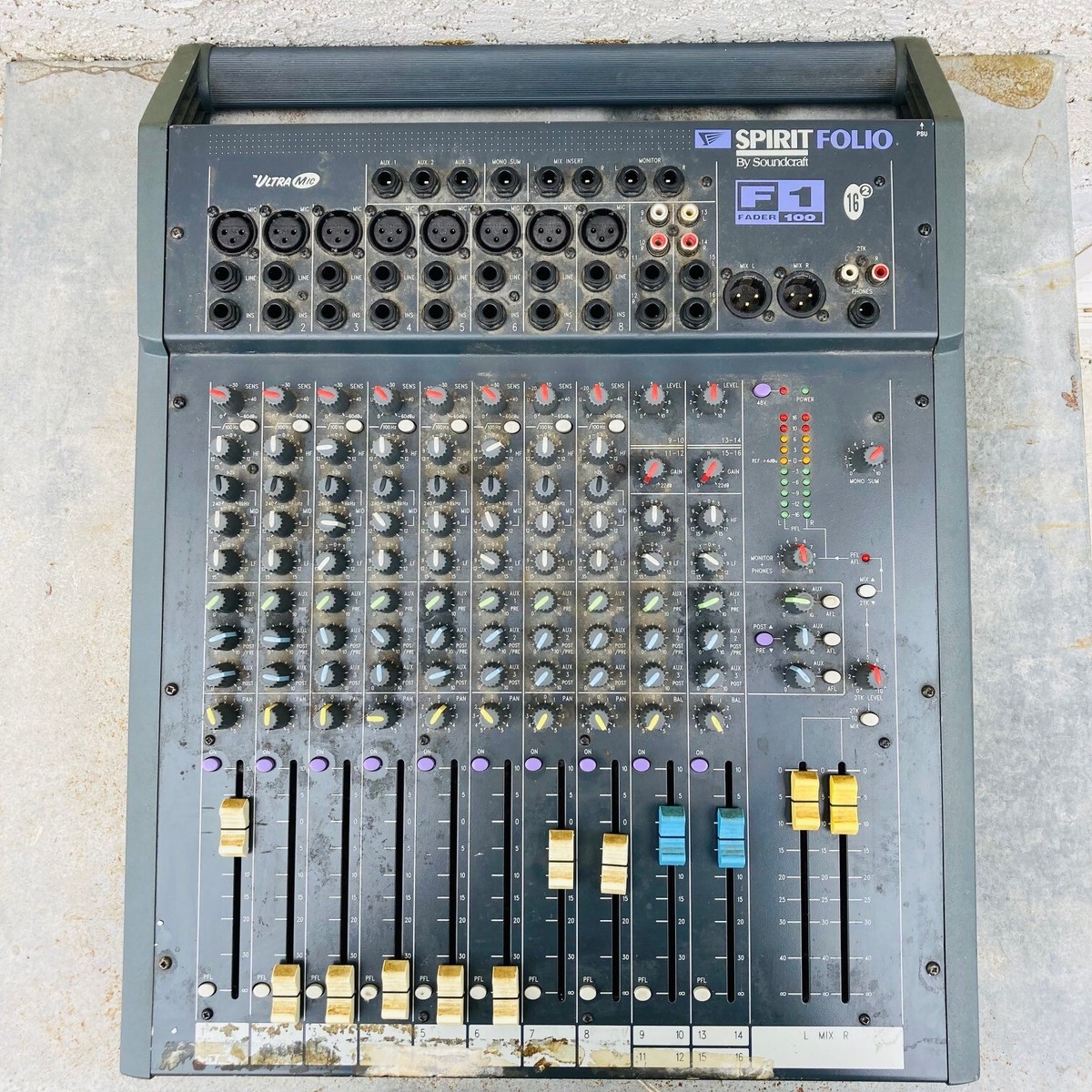 Spirit Folio Mixing Desk by Soundcraft F1 Fader 100 14:2, UK Power
