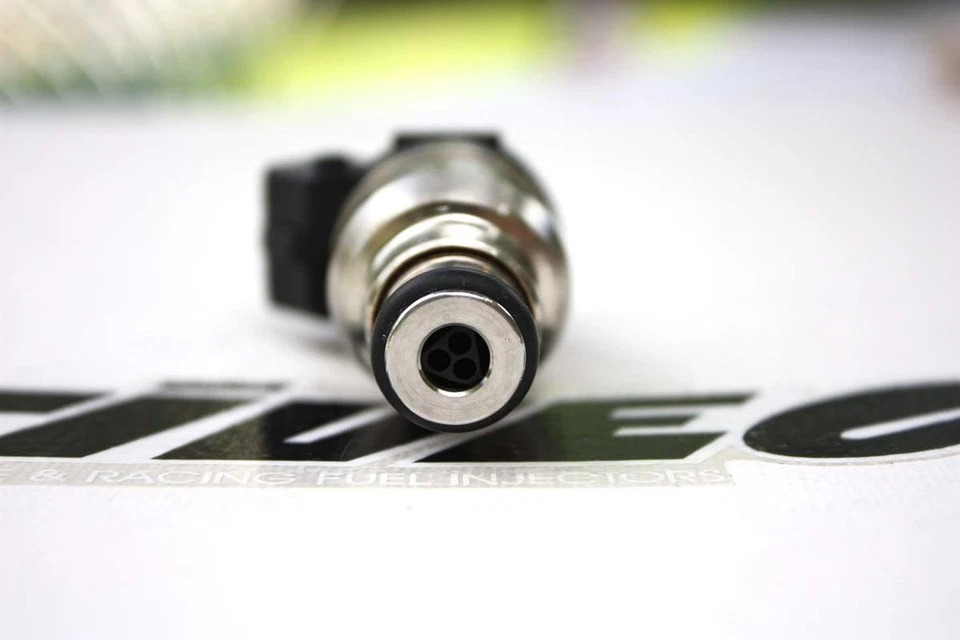 SALE, $69 ea., New Lucas 01D142B 850cc 83lb Fuel Injector, 2.5 OHMS. Made in USA - Image 2 of 3