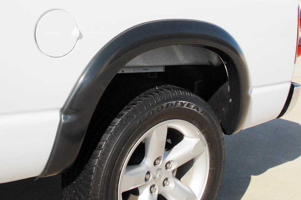 Juego de llamaradas de guardabarros estilo deportivo Lund SX203SB para 02-09 Ram 1500 Ram 2500 Ram 3500 Foto 2 de 4