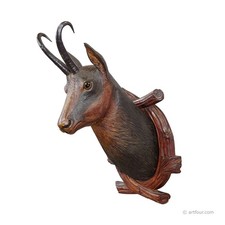 Grande testa di camoscio intagliata naturalistica della Foresta Nera, ca. anni 20