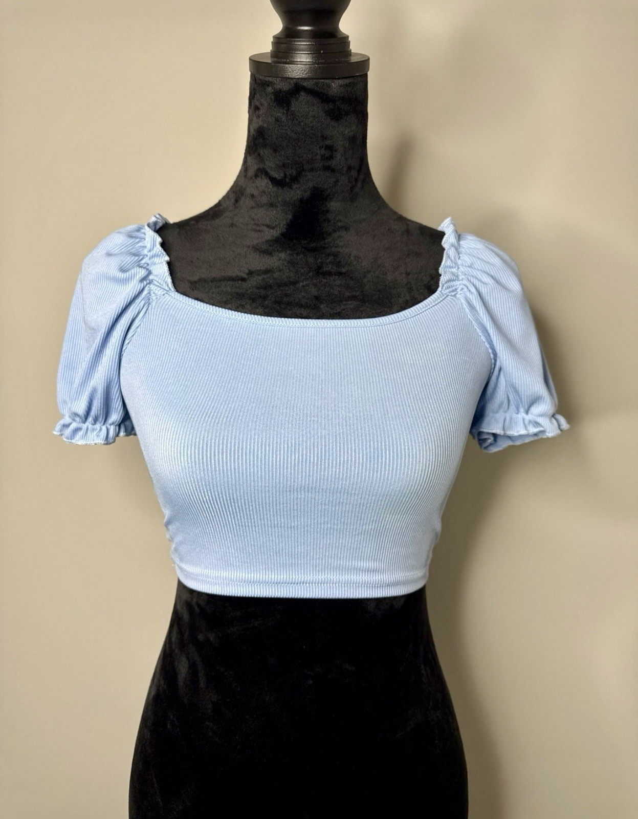 Crop Top Women’s Baby Blue Ruffle Sleeve Size XS-image