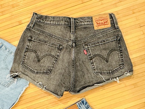 Levi’s 501 Button Fly Distressed Cut Off Denim Jeansshorts 3 Paar Paket 26 - 27 - Bild 7 von 12