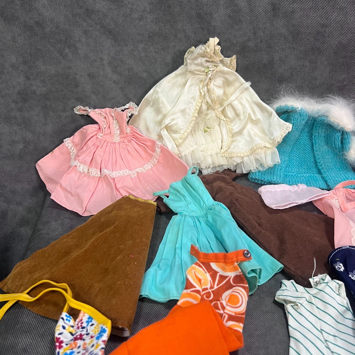 GROS LOT DE Vêtements POUPÉE BARBIE SKIPPER JAPAN 1960-70 CINDIRELLA