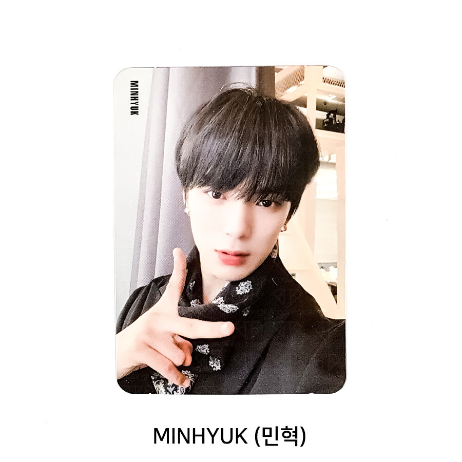 MONSTA X 2019 MONSTA X WORLD TOUR WE ARE HERE Official Photo Card