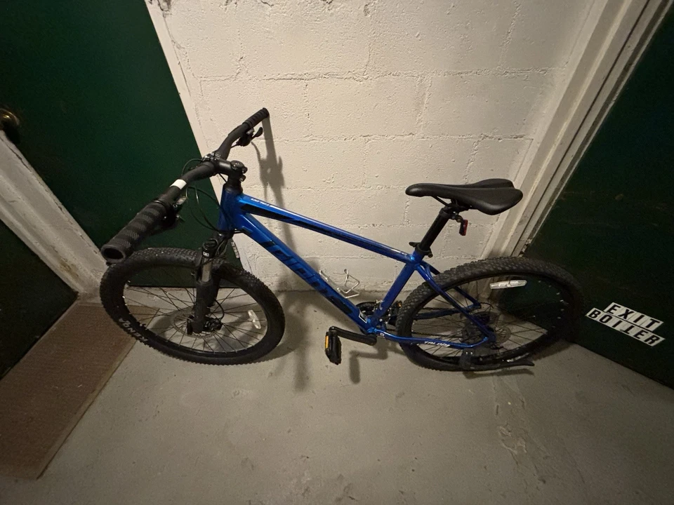 Giant Talon ATX 27.5 Inch Mountain Bike ~ Metallic Blue ~ Men’s ~ Used/Rear Flat - Image 3 of 4