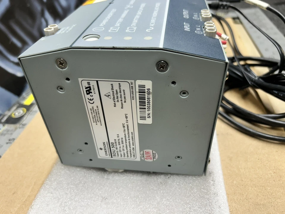 EMERSON SDU500 SolaHD UPS com cartão de relé_300W_BOA RETIRADA_*GARANTIA*_ENVIO RÁPIDO! - Imagem 3 de 4