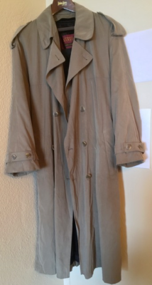 SANYO Fashion House Carol Cohen VNTG. Dbl. Breasted/Belted Trench