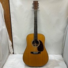 Acoustic Guitar Martin HD-28 Standard Natural 2017 with Hard Case