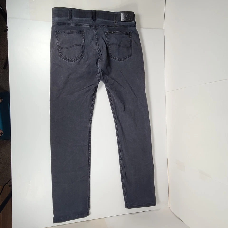 Lee Jeans Men's 36x30 (36x32 tag) Black Extreme Motion Slim Fit Modern Lot of 2 - Image 4 of 4