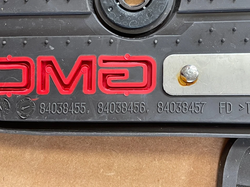 GMC Acadia 2017-23 juego de alfombrillas de goma para todo clima 84038455 OEM Foto 4 de 4