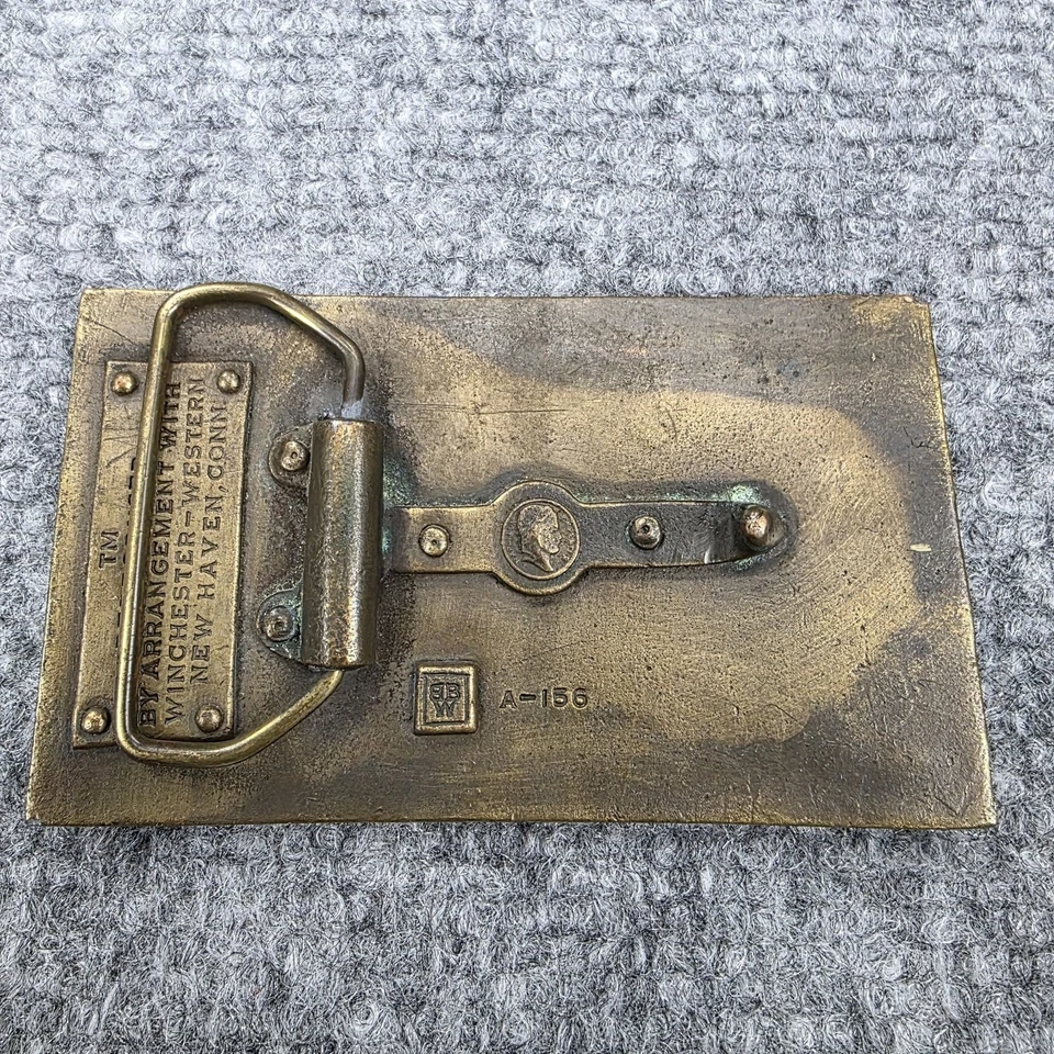 Hebilla de cinturón de latón vintage Winchester brazos repetitivos Western New Haven Conn EE. UU. Foto 2 de 4