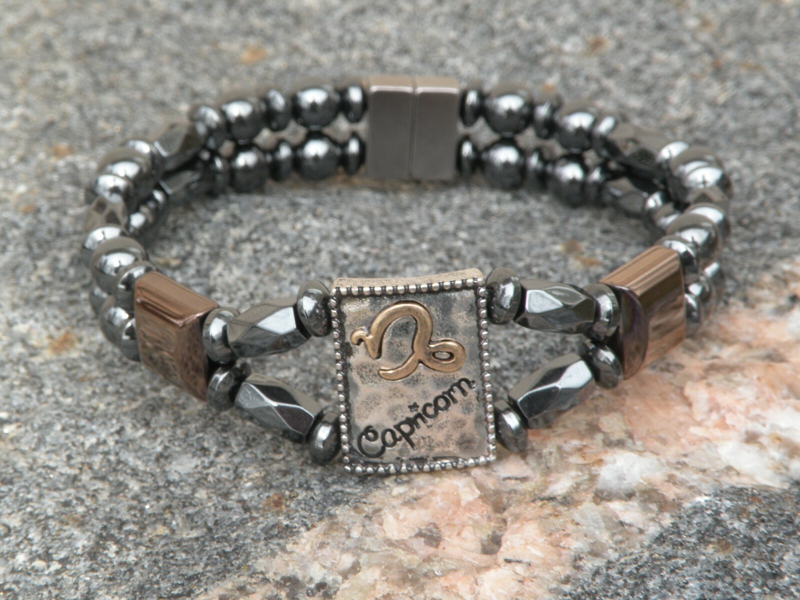 Pulsera de hematita magnética Capricornio 2 filas zodiaco Diciembre 22-enero 19