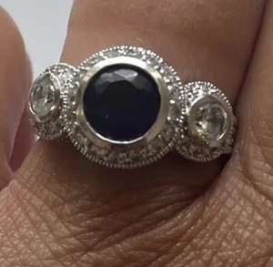 Beautiful Ladies Sterling Silver CZ Stones Ring  Size 9  GORGEOUS !