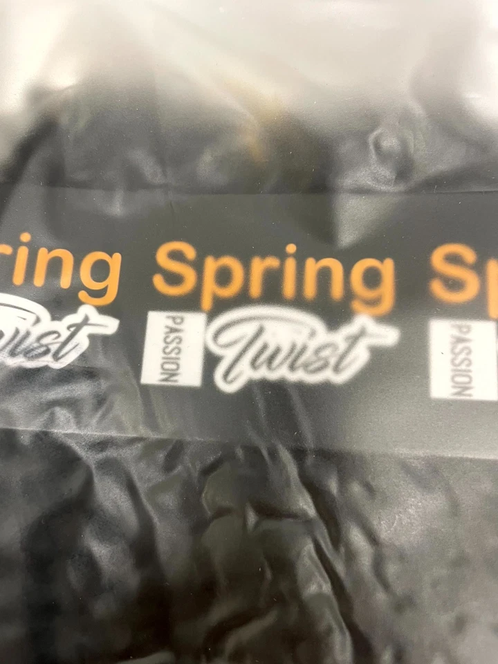 Paquete de extensión de cabello - Outre Velvet Remi, Spring Twist, pegamento, accesorios Foto 2 de 4