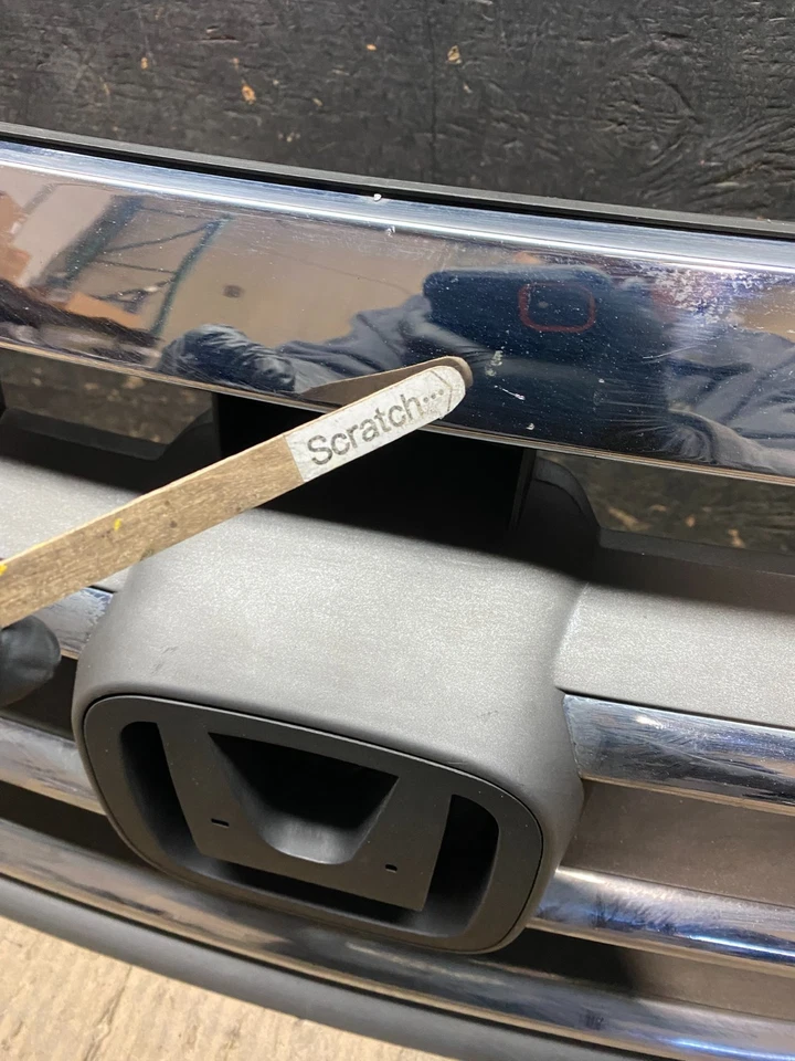 Parrilla superior delantera Honda Accord Crosstour 2010 2011 V4148 DG Foto 4 de 4